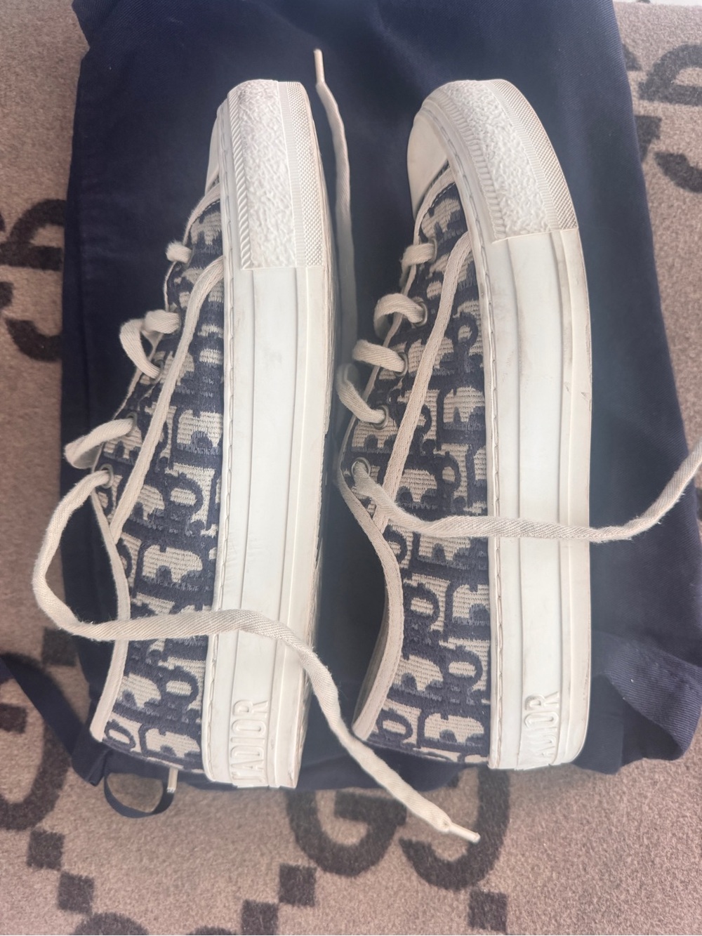 Dior Navy and White walk n Dior Logo Low-Top Sneakers - Picture 3 of 15